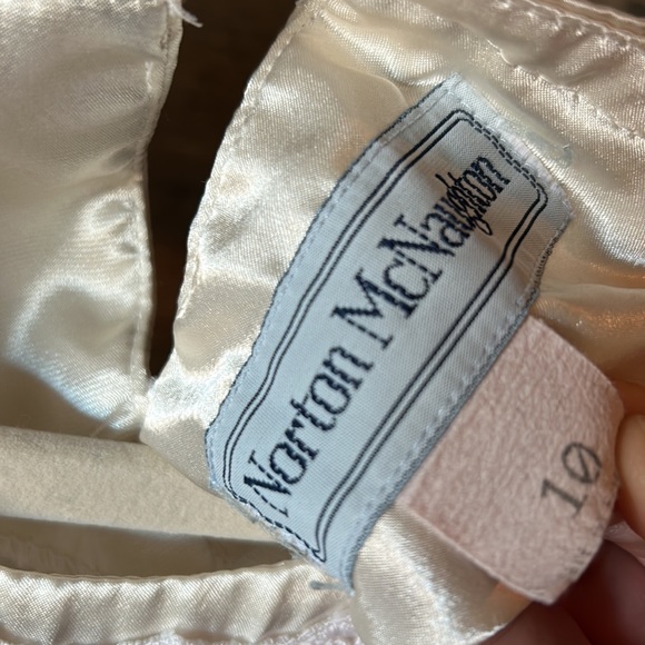 Vintage Norton McNaughton silky blouse with lace collar PTP: 21 1/2 L: 26 inches - Picture 2 of 16